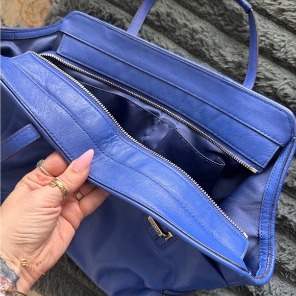 Classic Leather Tote Bag - Cobalt Blue - Picture 10 of 10